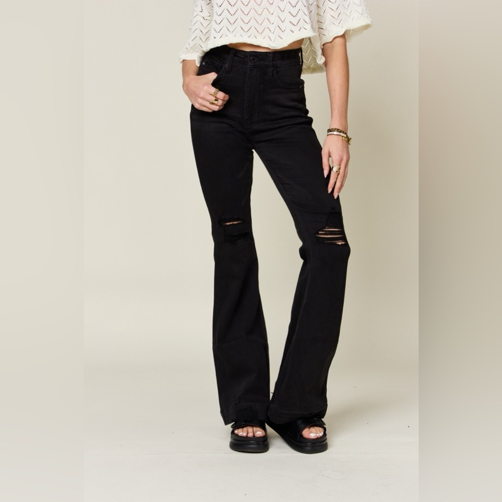 BOUTIQUE Judy Blue Full Size High Waist Distressed Flare Jeans, in Black